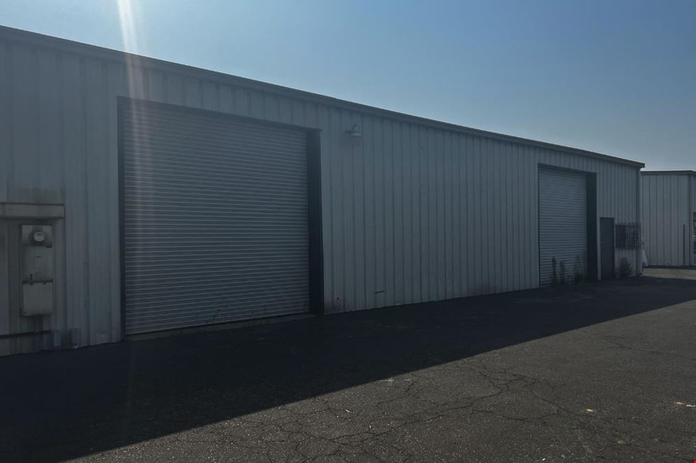Fresno, CA Warehouse for Rent 1354 1,000100,000 sqft 5489 West